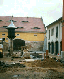 Dreiseitenhof-April-2001.gif (59769 Byte)